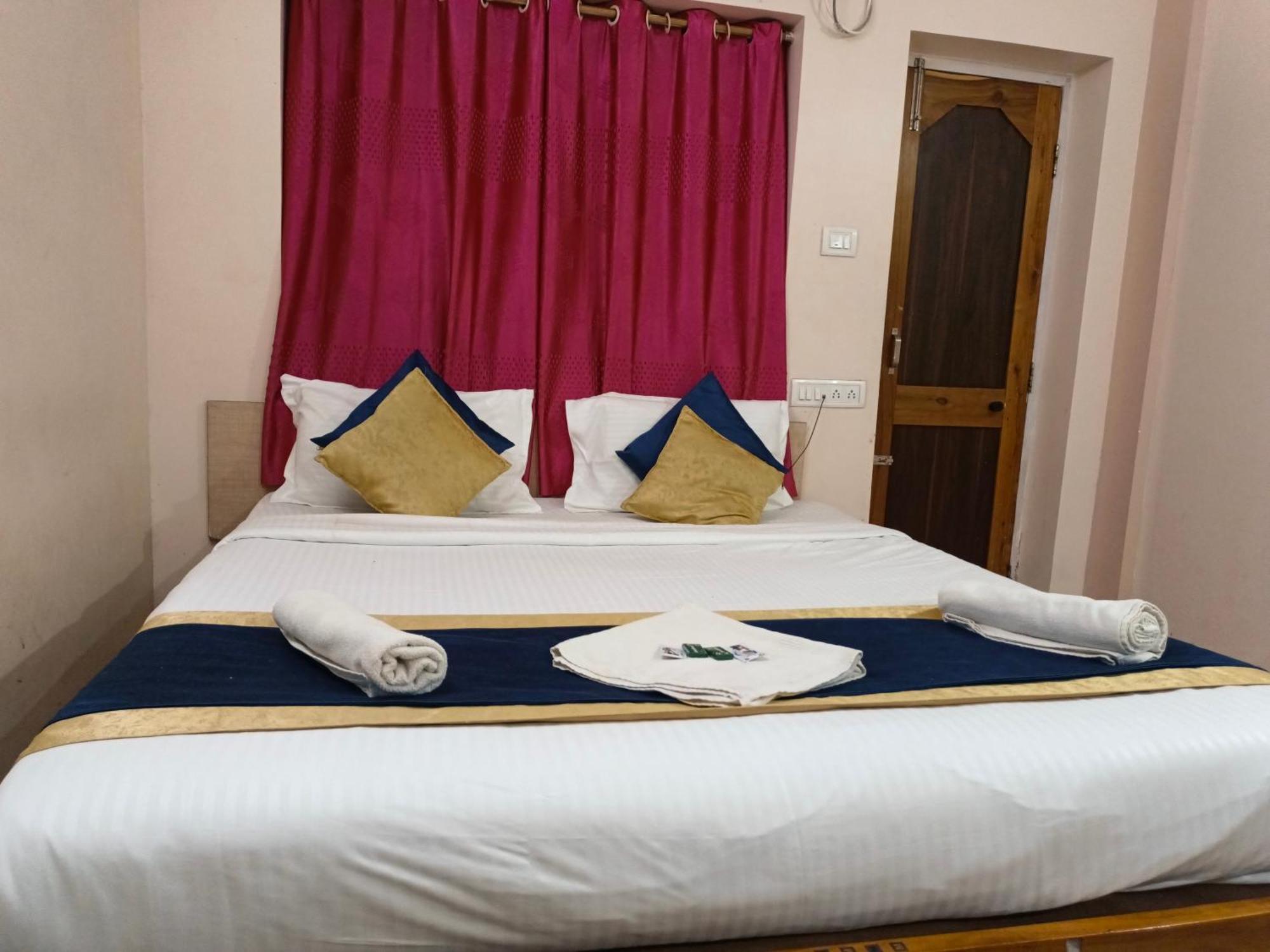 Hotel Bay Beach Inn Пури Екстериор снимка