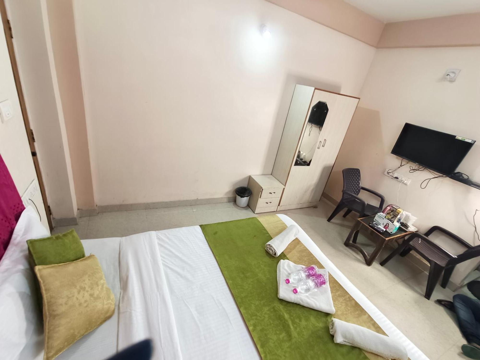 Hotel Bay Beach Inn Пури Екстериор снимка