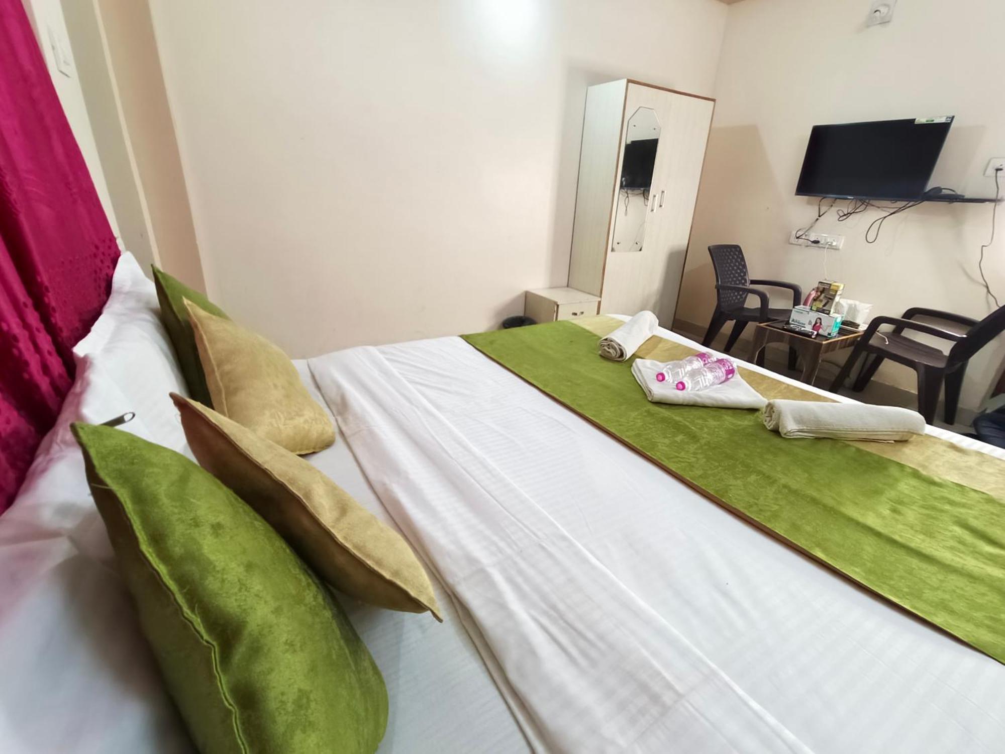 Hotel Bay Beach Inn Пури Екстериор снимка