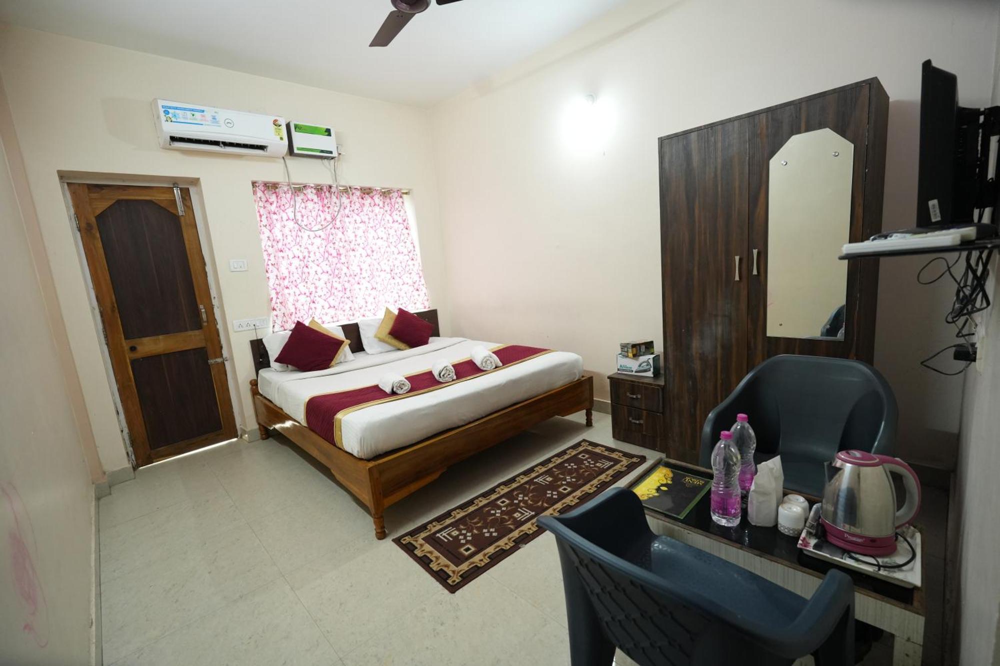 Hotel Bay Beach Inn Пури Екстериор снимка