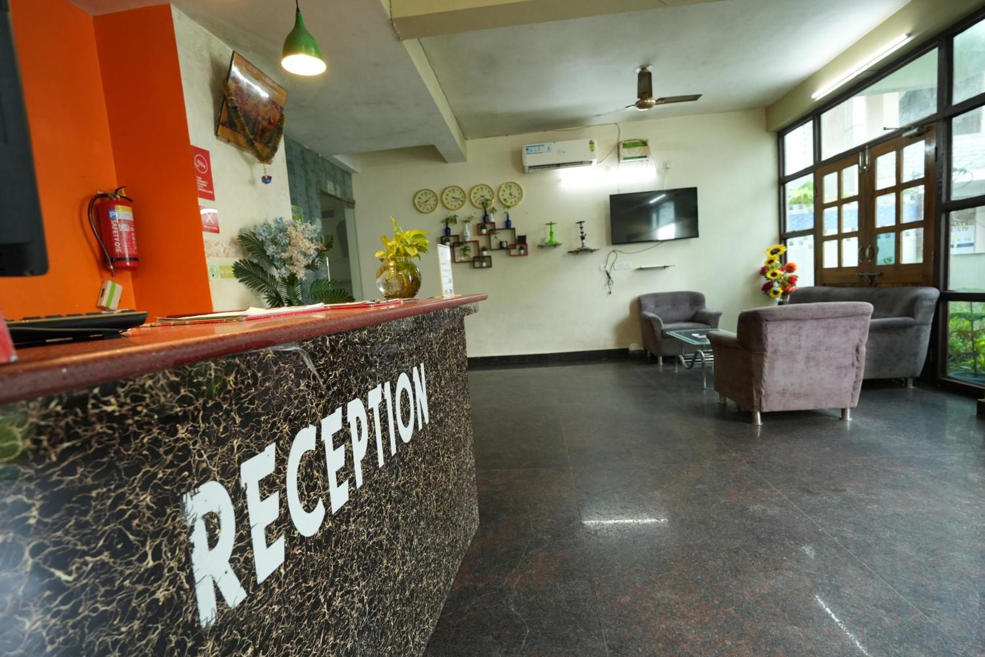 Hotel Bay Beach Inn Пури Екстериор снимка